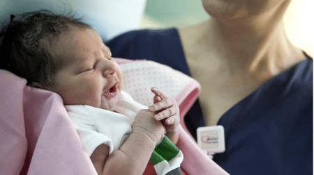 Abu Dhabi Grants 90 Days Paid Maternity Leave to Emirati Women in Private Sector